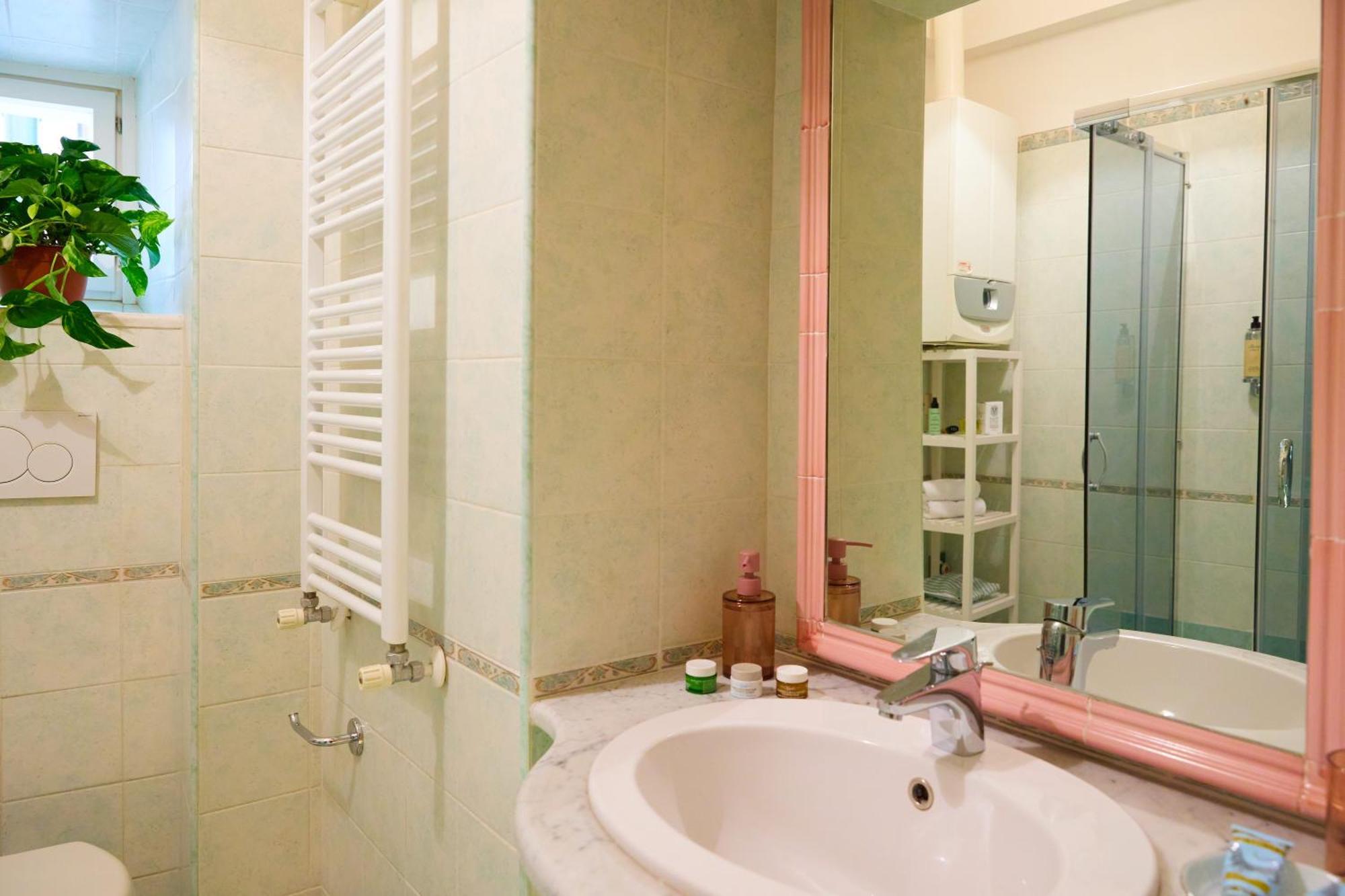 Trasteverehome - Elegant Near Navona Square Apartment