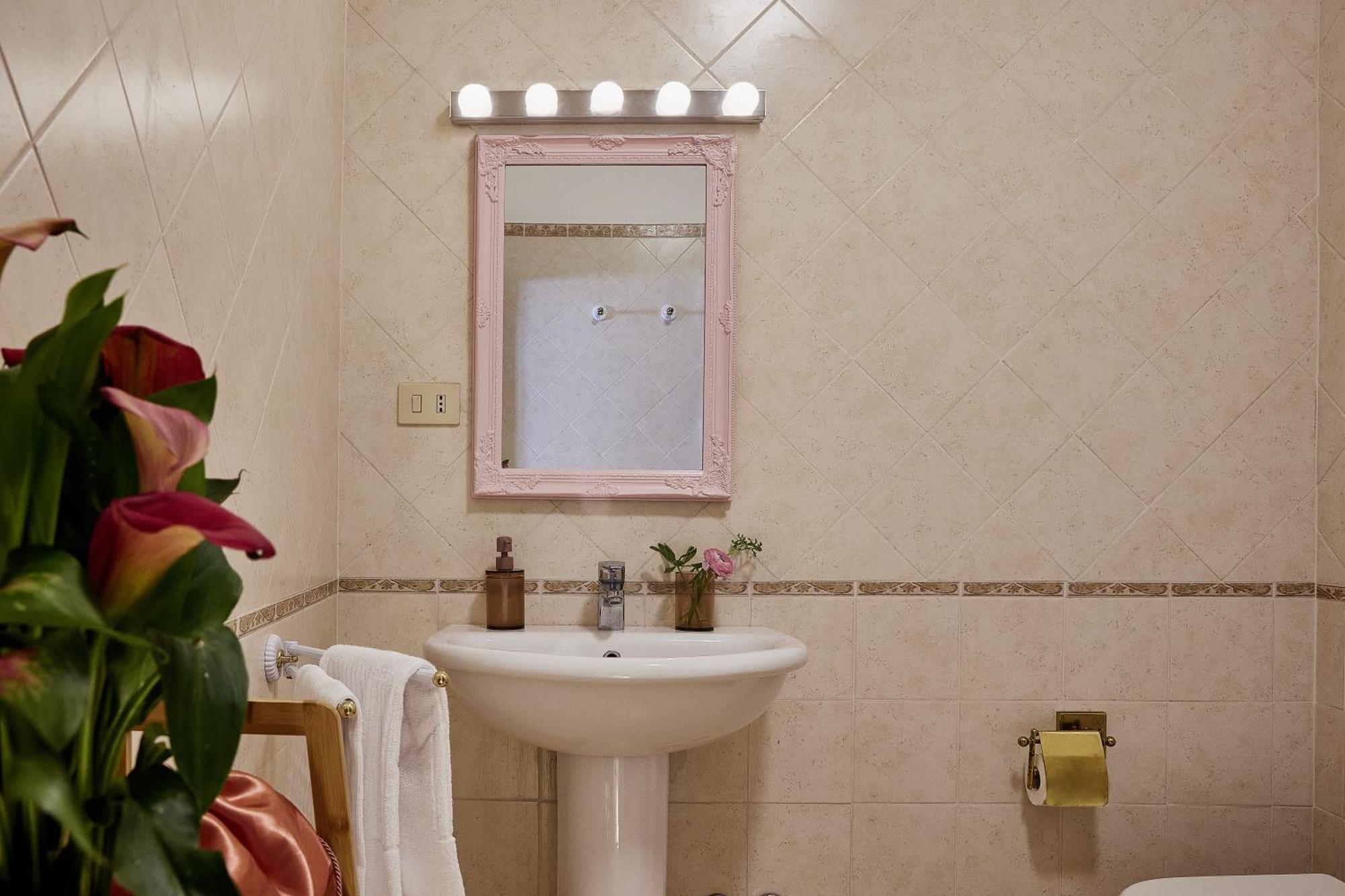 Trasteverehome - Elegant Near Navona Square Apartment Rom